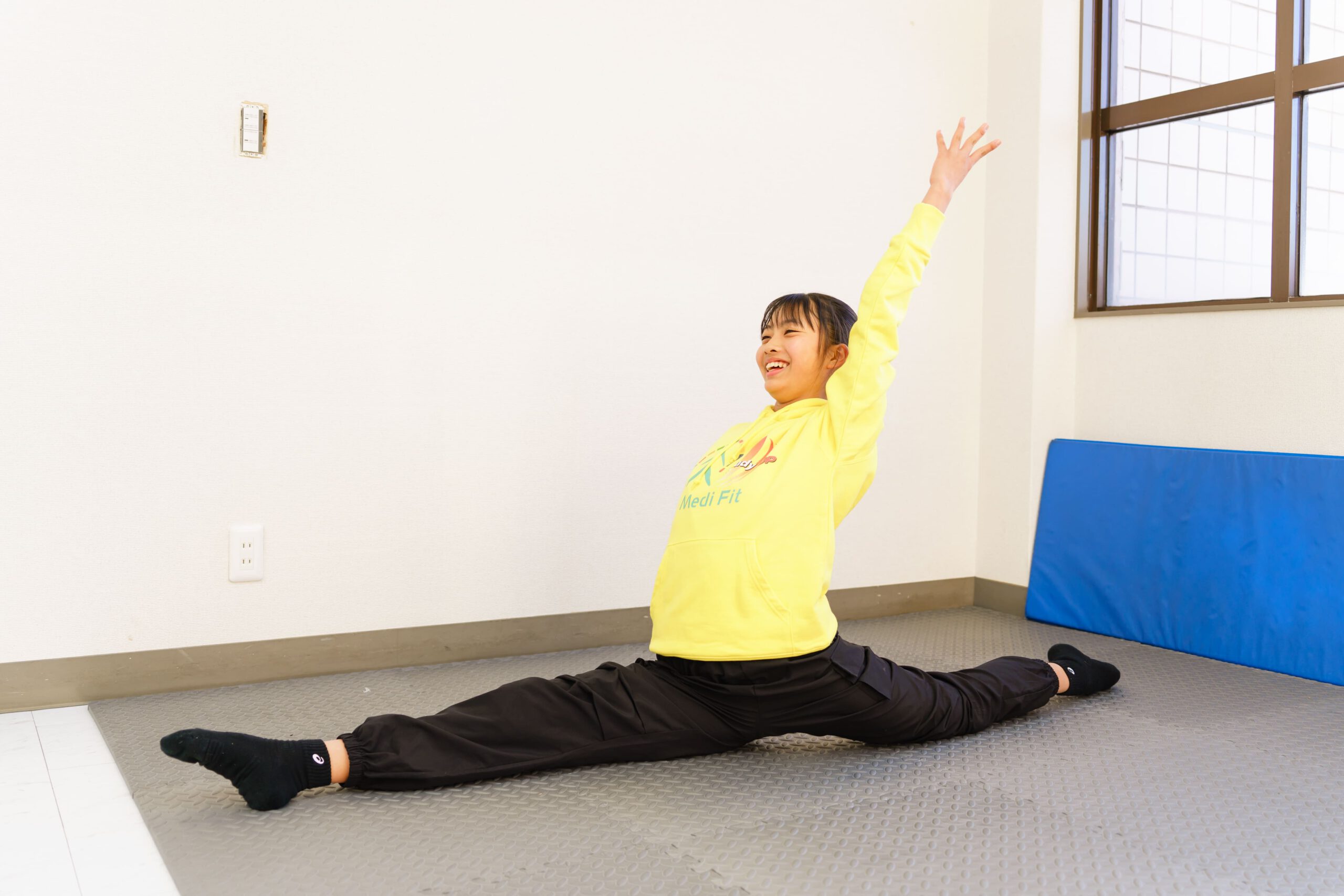 開脚ストレッチ